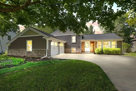 1055 Cardinal Court Batavia IL 60510