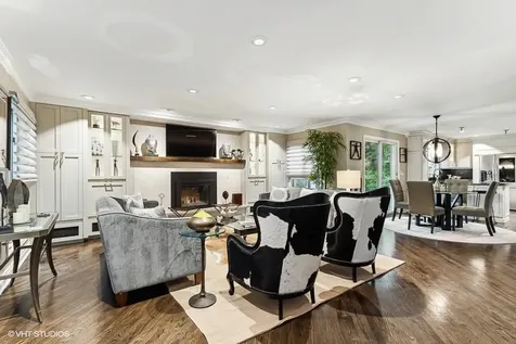 3931 Walnut Court Rolling Meadows IL 60008