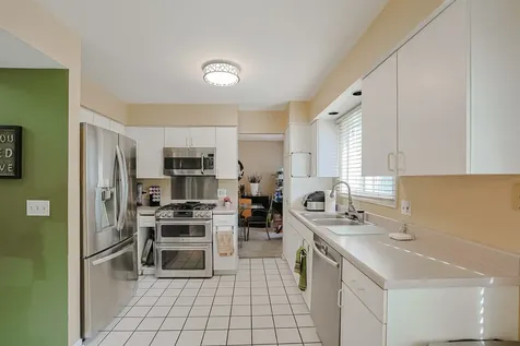 3 Chestnut Terrace Buffalo Grove IL 60089