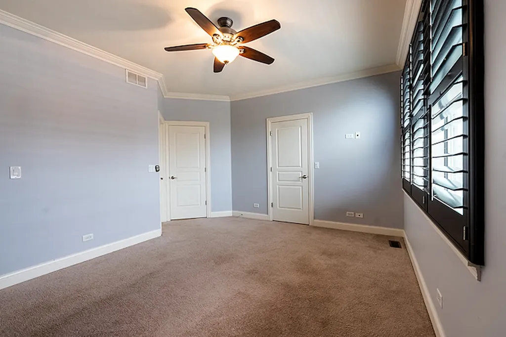 955 West 37th Street Chicago IL 60609