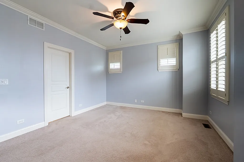 955 West 37th Street Chicago IL 60609