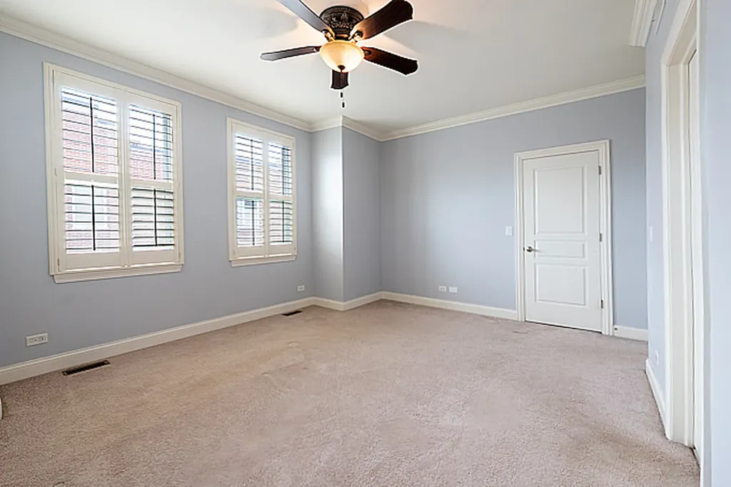 955 West 37th Street Chicago IL 60609