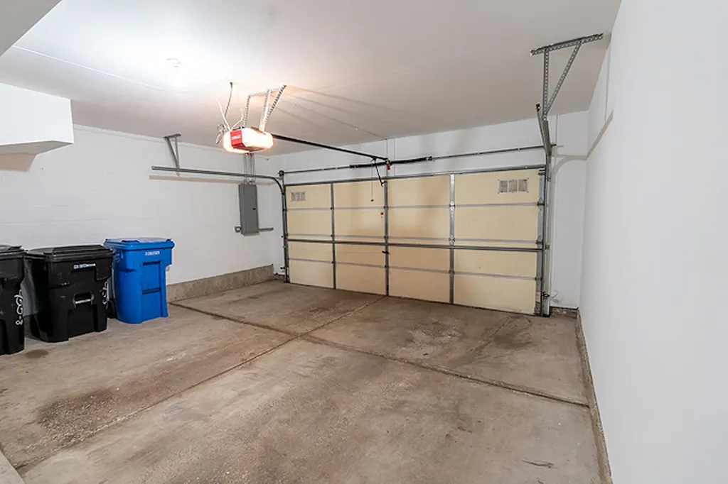 955 West 37th Street Chicago IL 60609