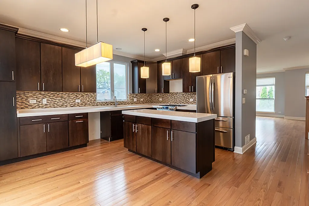 955 West 37th Street Chicago IL 60609