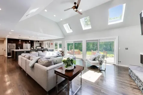 25291 North Saint Marys Road Libertyville IL 60048