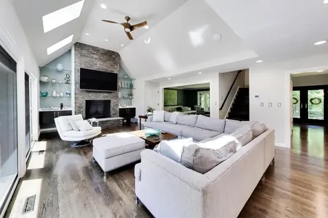 25291 North Saint Marys Road Libertyville IL 60048