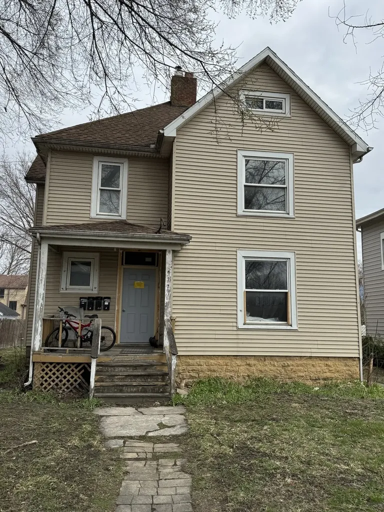 706 Locust Street Sterling IL 61081