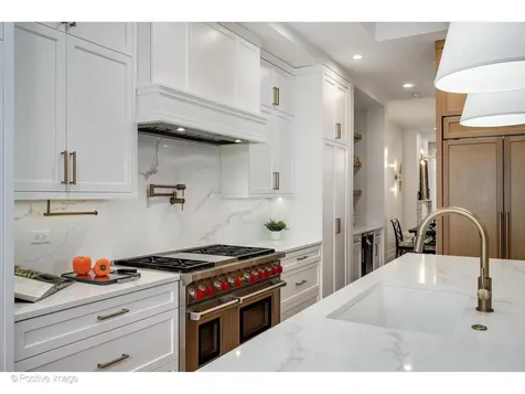 1845 West Wellington Avenue Chicago IL 60657