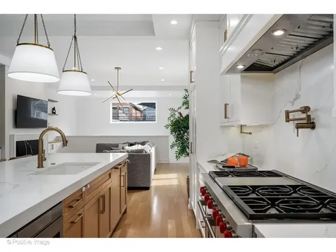 1845 West Wellington Avenue Chicago IL 60657