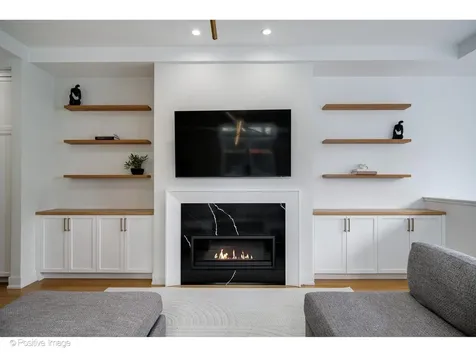 1845 West Wellington Avenue Chicago IL 60657
