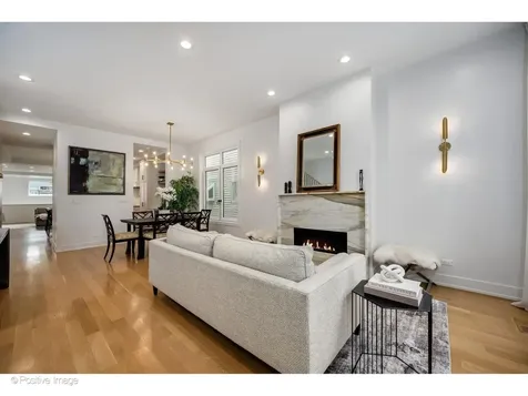 1845 West Wellington Avenue Chicago IL 60657