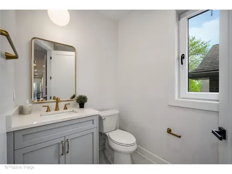 1845 West Wellington Avenue Chicago IL 60657