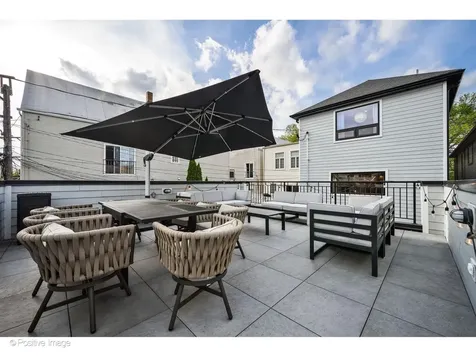 1845 West Wellington Avenue Chicago IL 60657