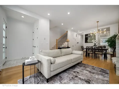1845 West Wellington Avenue Chicago IL 60657
