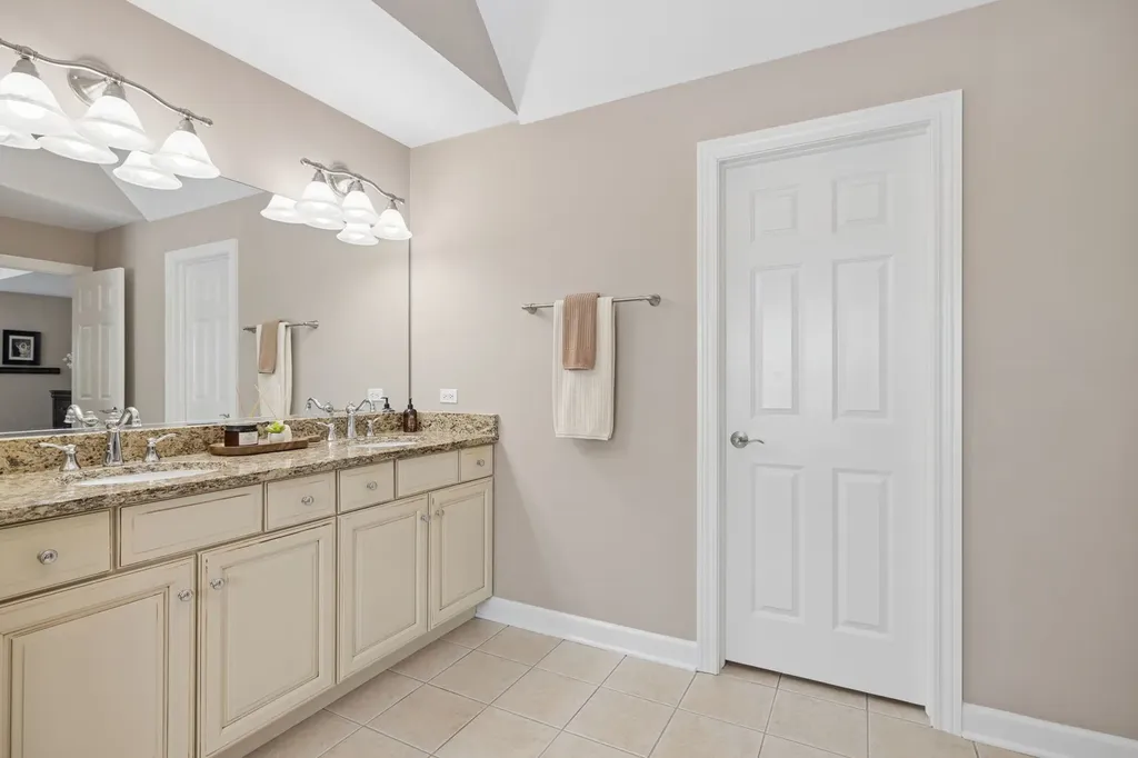 26404 West Red Apple Road Plainfield IL 60585