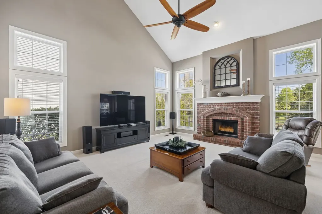 26404 West Red Apple Road Plainfield IL 60585