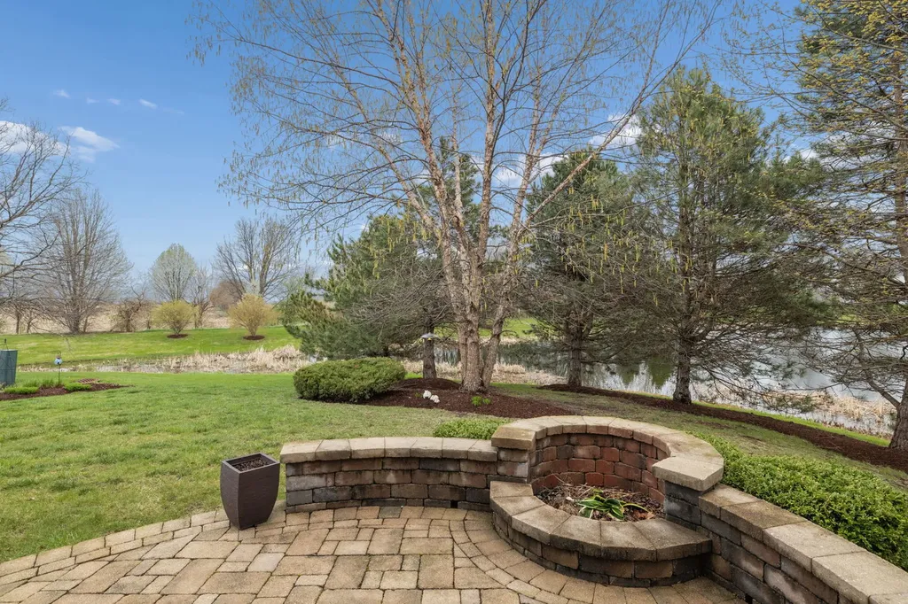 26404 West Red Apple Road Plainfield IL 60585