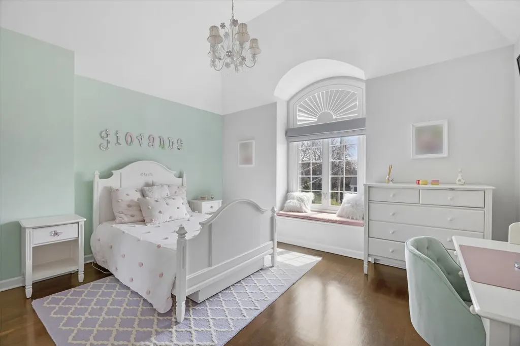21 East 8th Street Hinsdale IL 60521