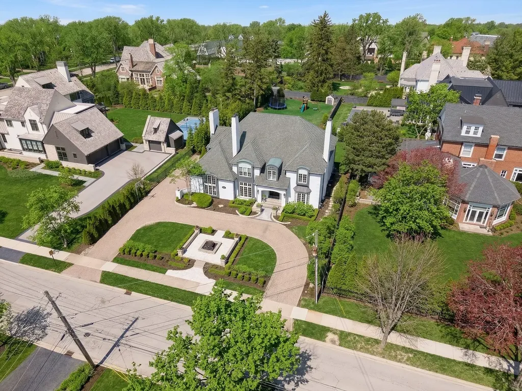 21 East 8th Street Hinsdale IL 60521