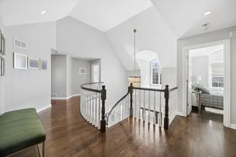 21 East 8th Street Hinsdale IL 60521