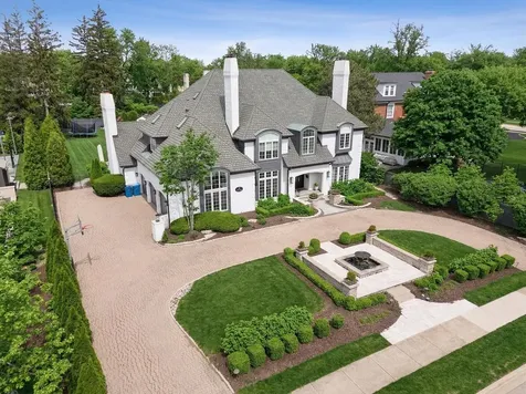 21 East 8th Street Hinsdale IL 60521