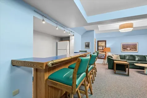 500 Parkview Place Burr Ridge IL 60527