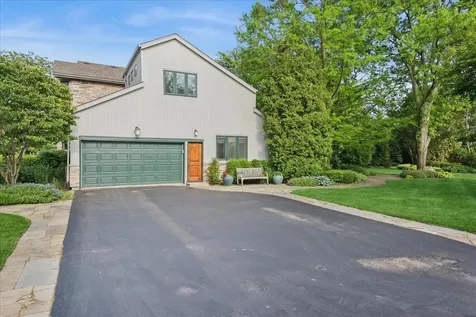 500 Parkview Place Burr Ridge IL 60527