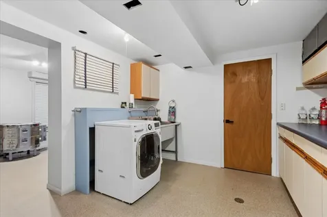 500 Parkview Place Burr Ridge IL 60527