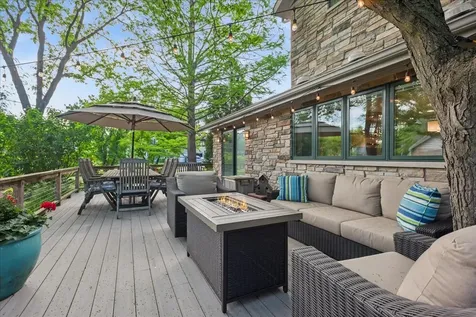 500 Parkview Place Burr Ridge IL 60527