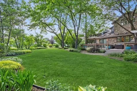 500 Parkview Place Burr Ridge IL 60527