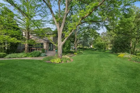 500 Parkview Place Burr Ridge IL 60527