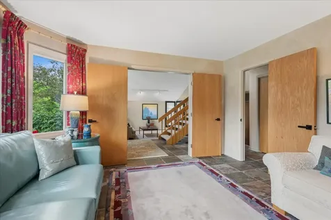 500 Parkview Place Burr Ridge IL 60527