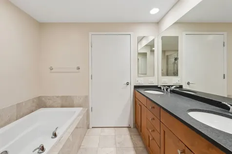600 North Lake Shore Drive Chicago IL 60611