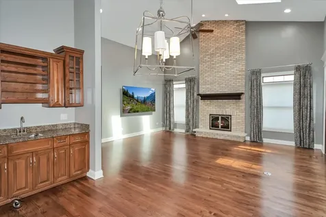 20687 Settlers Lane Frankfort IL 60423