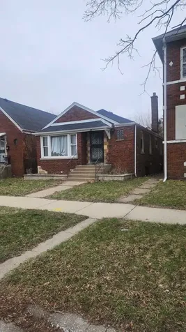 8128 South Coles Avenue Chicago IL 60617