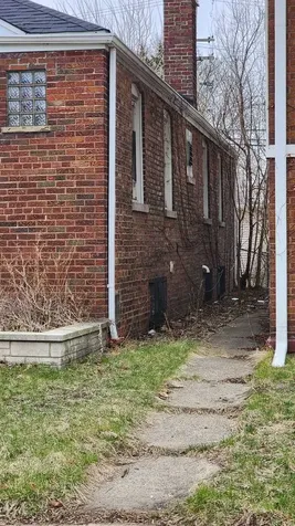 8128 South Coles Avenue Chicago IL 60617
