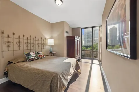 1335 South Prairie Avenue Chicago IL 60605