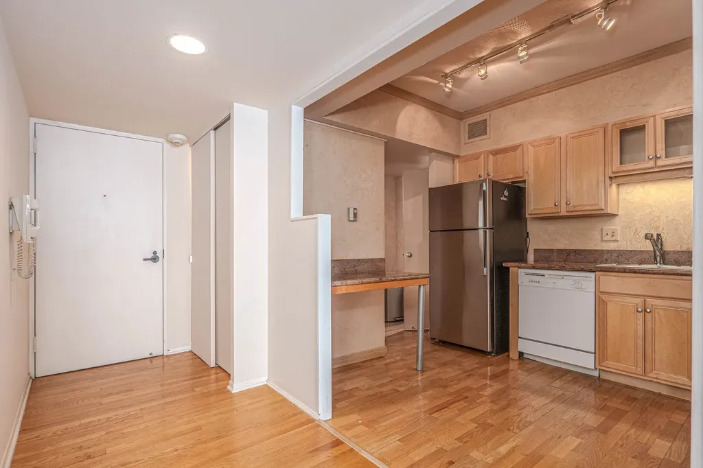 175 East Delaware Place Chicago IL 60611