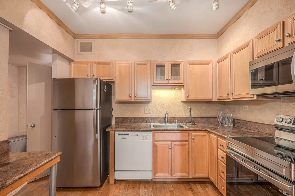 175 East Delaware Place Chicago IL 60611