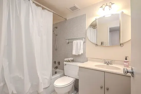 175 East Delaware Place Chicago IL 60611