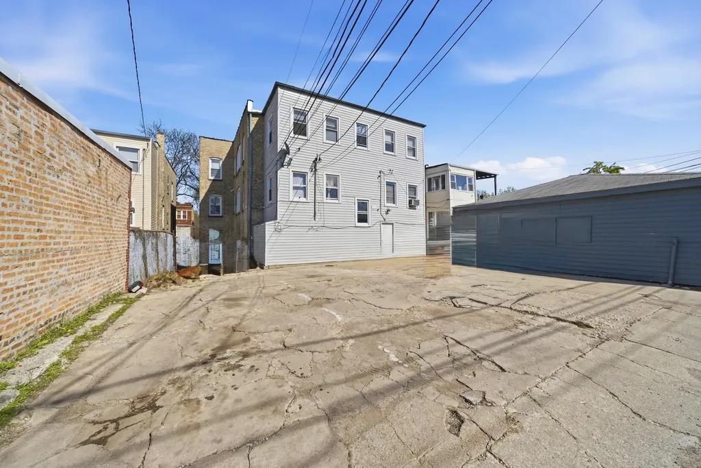 2946 North Keating Avenue Chicago IL 60641
