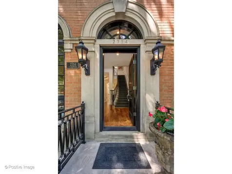 2714 North Greenview Avenue Chicago IL 60614