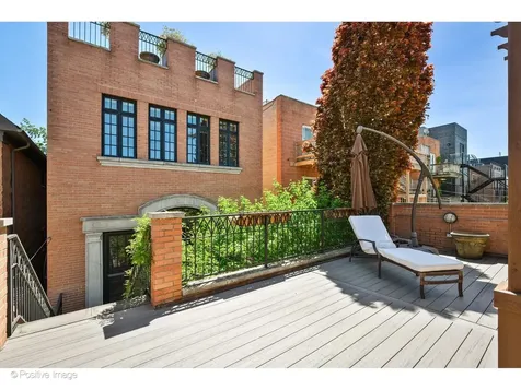 2714 North Greenview Avenue Chicago IL 60614