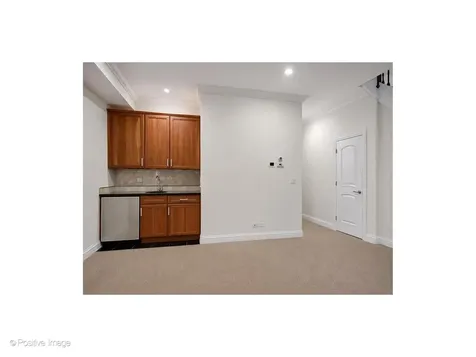 2714 North Greenview Avenue Chicago IL 60614