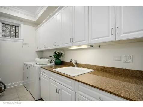 2714 North Greenview Avenue Chicago IL 60614