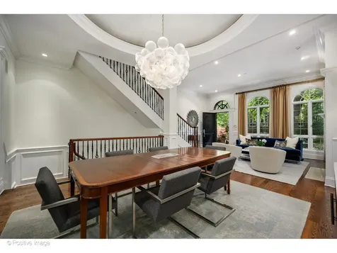 2714 North Greenview Avenue Chicago IL 60614