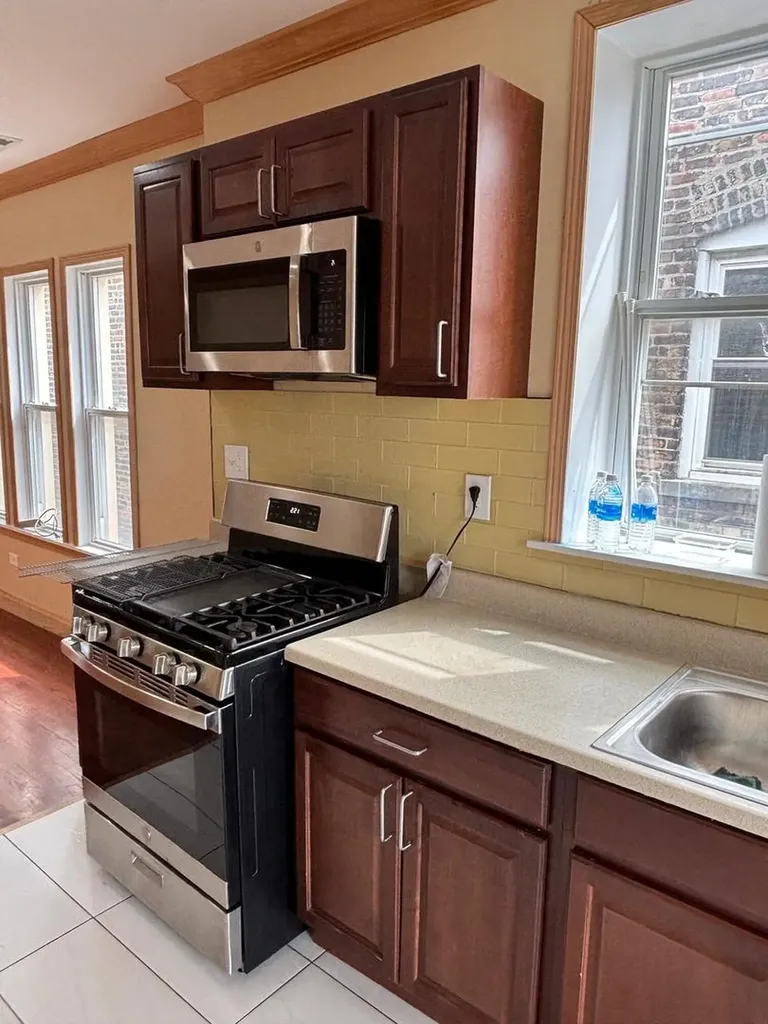 7644 South Cornell Avenue Chicago IL 60649