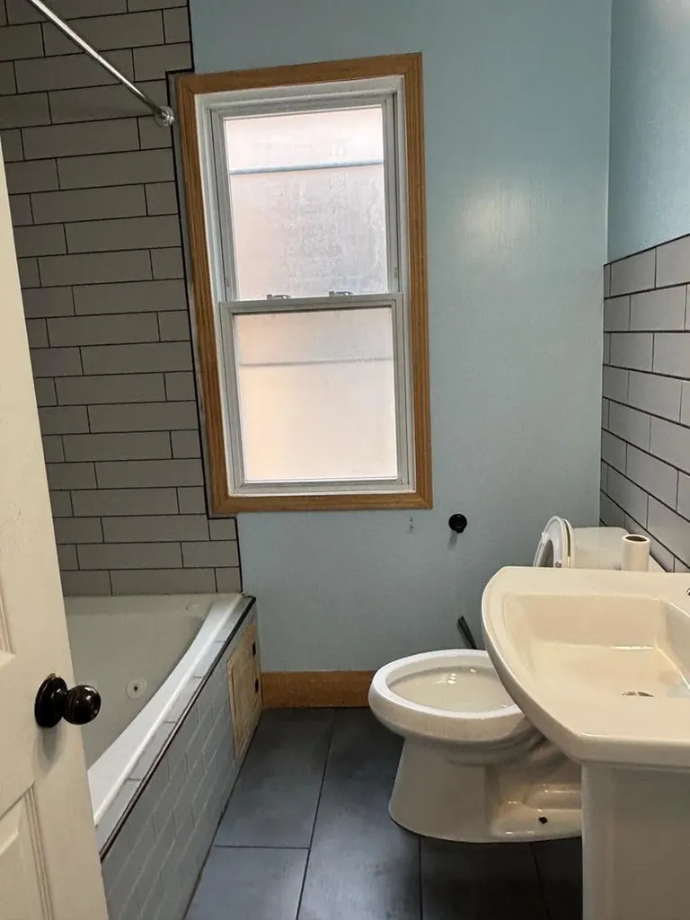 7644 South Cornell Avenue Chicago IL 60649