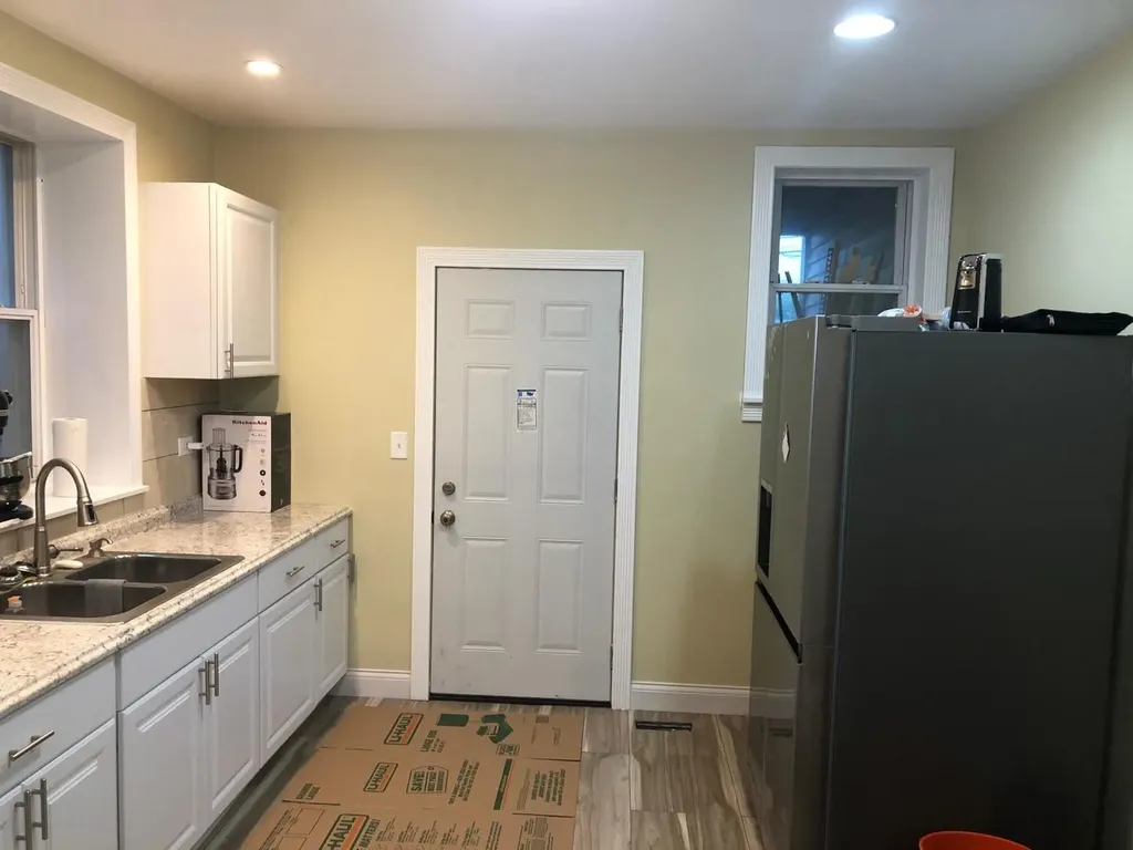 7644 South Cornell Avenue Chicago IL 60649