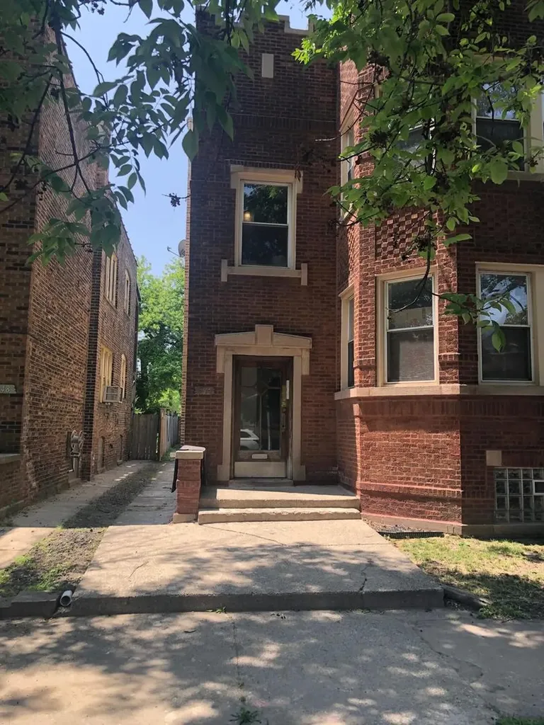 7644 South Cornell Avenue Chicago IL 60649